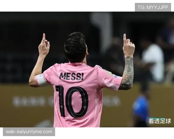 关键战中盘带撕裂防线，罗纳尔迪尼奥的传球倾向是否高于梅西？