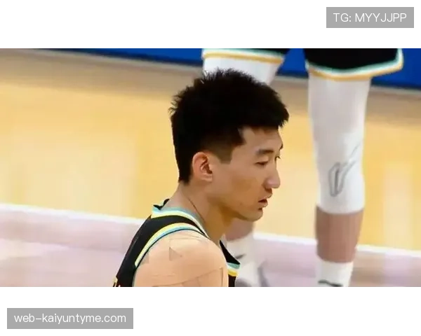 孙铭徽训练完直接拎两袋蛋白粉回家，这胃是铁打的？